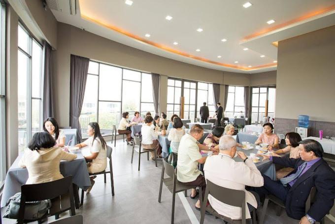 Tara Park Resotel Rangsit Zewnętrze zdjęcie